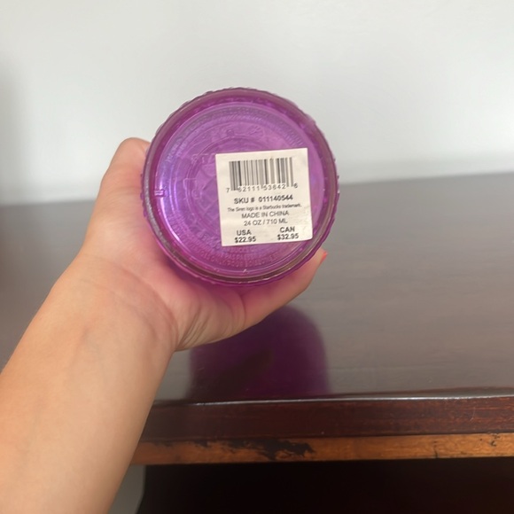 2 Venti Starbucks Reusable cups - Picture 5 of 8